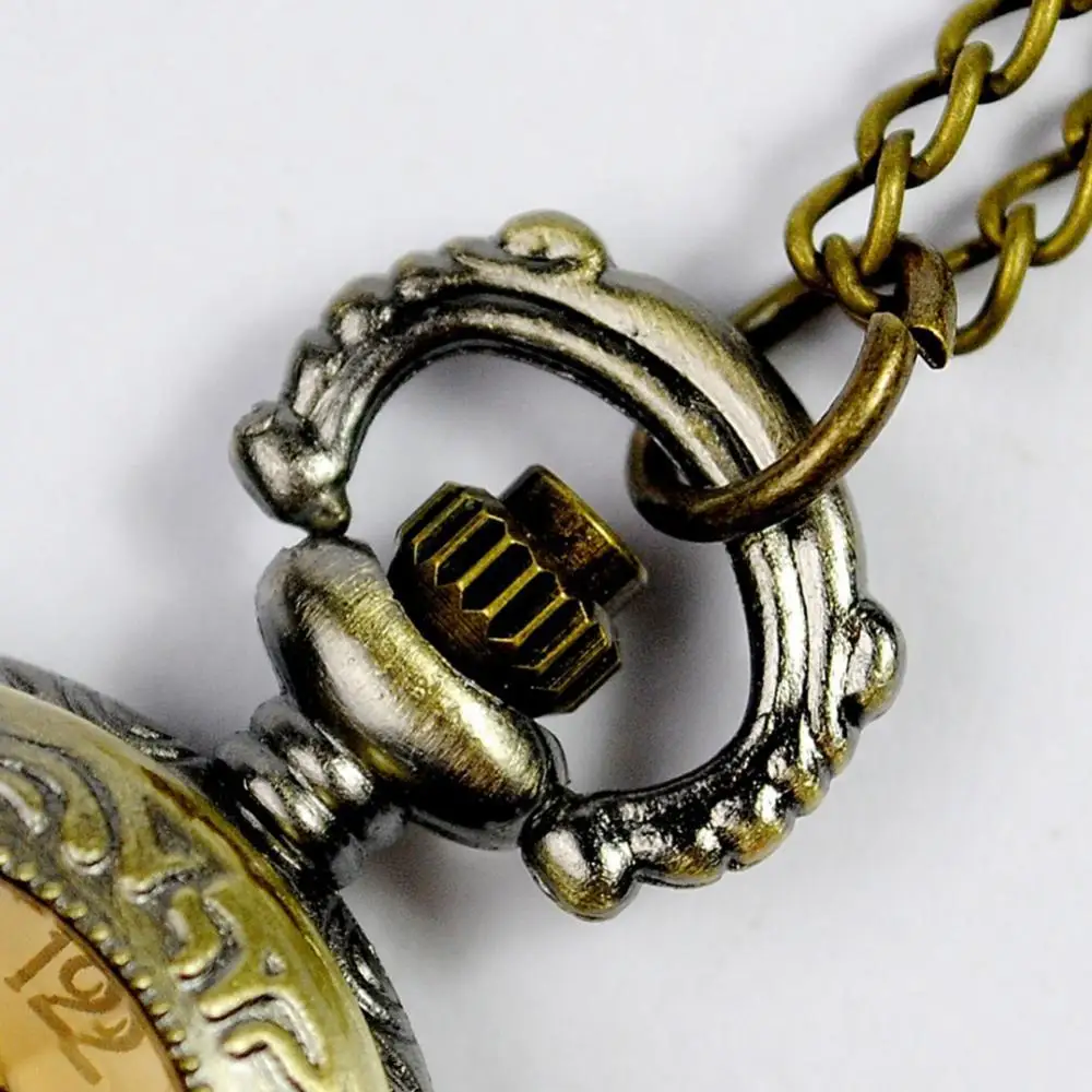Luxury Retro Golden Hollow Skeleton Mechanical Pocket Watch Mens Fob Chain Steel Exquisite Sculpture Women Men Pocket Wath Gifs
Luxury Retro Golden Hollow Skeleton Mechanical Pocket Watch Mens Fob Chain Steel Exquisite Sculpture Women Men Pocket Wath Gifs