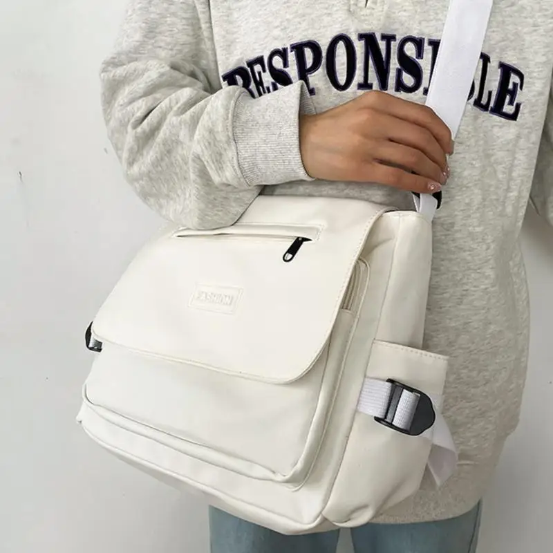 All-Matching Casual Shoulder Bag for Women Men Bag Student School Bag 547A
All-Matching Casual Shoulder Bag for Women Men Bag Student School Bag 547A