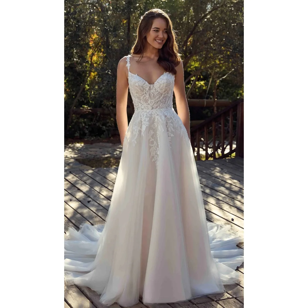 Customized Tulle Spaghetti Straps Wedding Dresses Sweetheart Appliques Sequins A-line Classic Brides Gowns Wedding Formal Dress
Customized Tulle Spaghetti Straps Wedding Dresses Sweetheart Appliques Sequins A-line Classic Brides Gowns Wedding Formal Dress