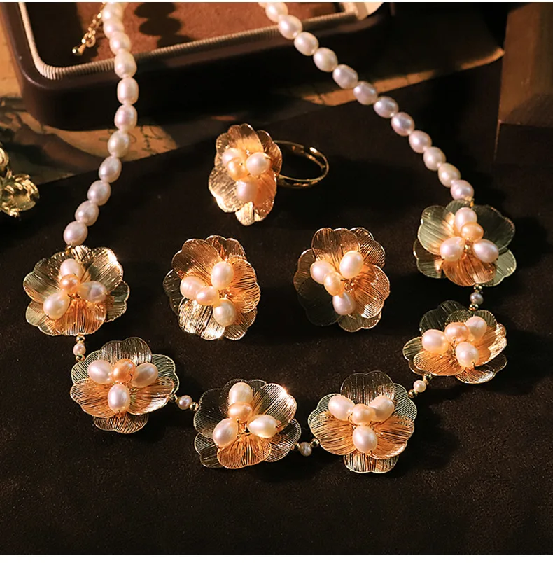 Vintage Original Pearl Flower Jewelry Set Fashion Women Necklace Earrings Ring Choker Beads Accessory Statement Party Gift
Vintage Original Pearl Flower Jewelry Set Fashion Women Necklace Earrings Ring Choker Beads Accessory Statement Party Gift