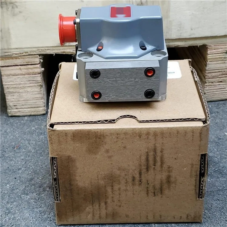 Servo Valve G631-3006B Valve Original New G631 H75JOMF4VBR for Blowing Machines in St ock Fast Delivery
Servo Valve G631-3006B Valve Original New G631 H75JOMF4VBR for Blowing Machines in St ock Fast Delivery