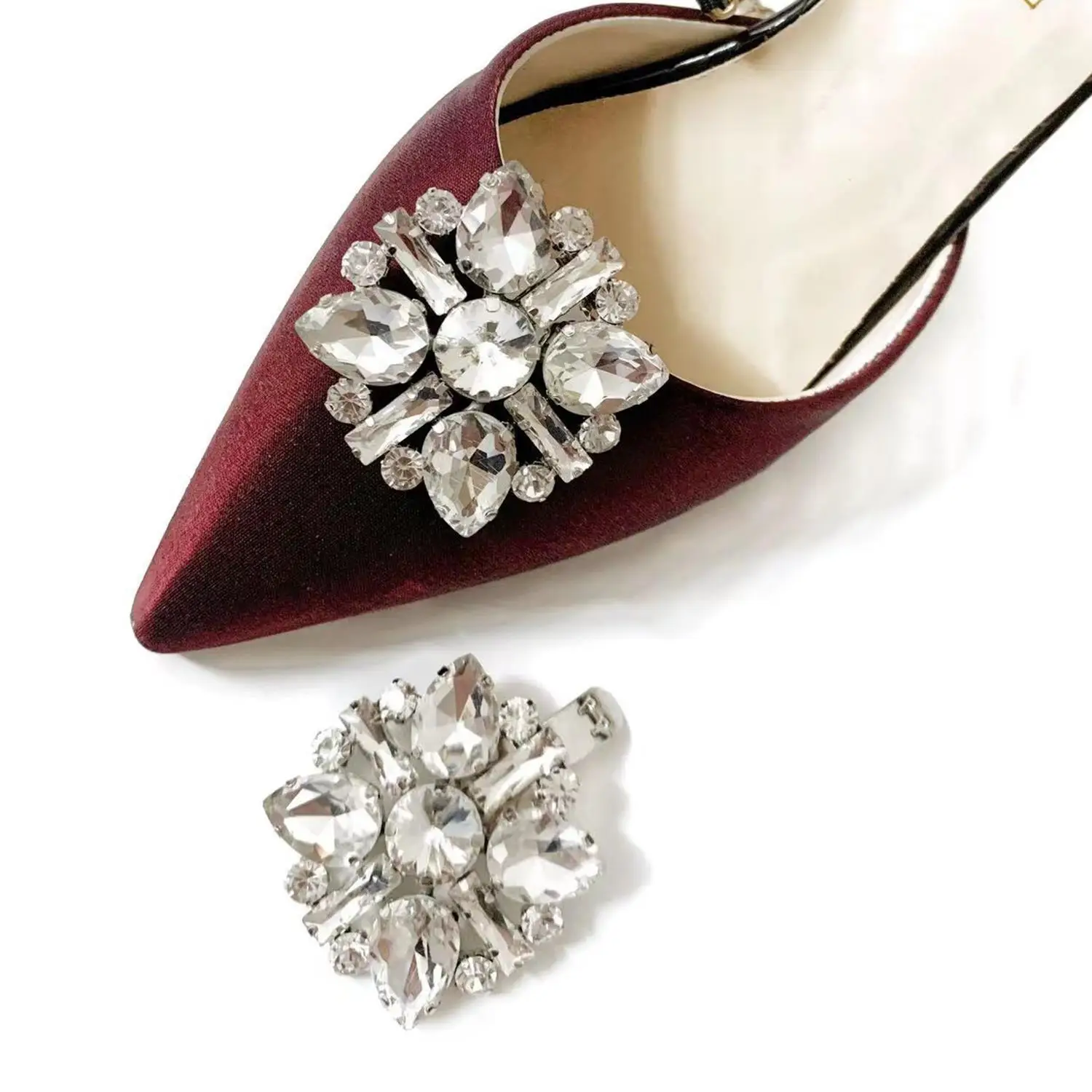 1Pc Wedding Shoe Clips High Heels Shoes Decoration Removable Luxury Rhinestone Flower Shoe Buckle Shoe Flower Shoe Accessories
1Pc Wedding Shoe Clips High Heels Shoes Decoration Removable Luxury Rhinestone Flower Shoe Buckle Shoe Flower Shoe Accessories