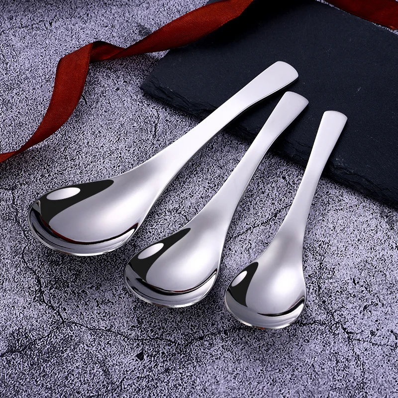 304 stainless steel thick deep spoon head household spoon soup spoon palace round head children's tableware
304 stainless steel thick deep spoon head household spoon soup spoon palace round head children's tableware