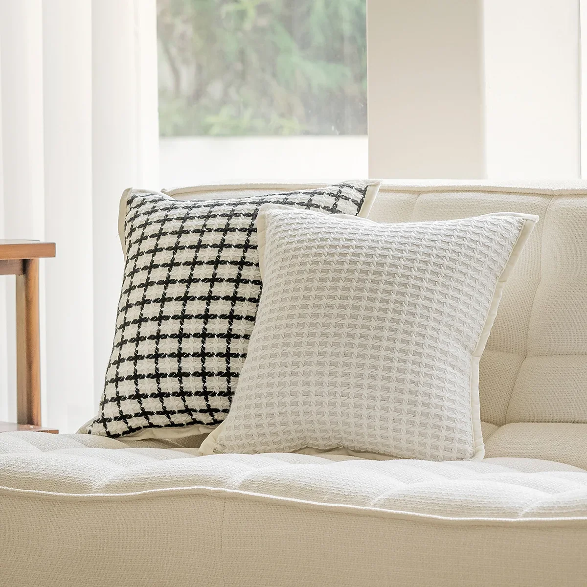 Black and White Plaid Woven Cushion Cover Nordic Light Luxury Crocheted Pillow Cases Living Room Bedside Pillow Cover Decorative
Black and White Plaid Woven Cushion Cover Nordic Light Luxury Crocheted Pillow Cases Living Room Bedside Pillow Cover Decorative