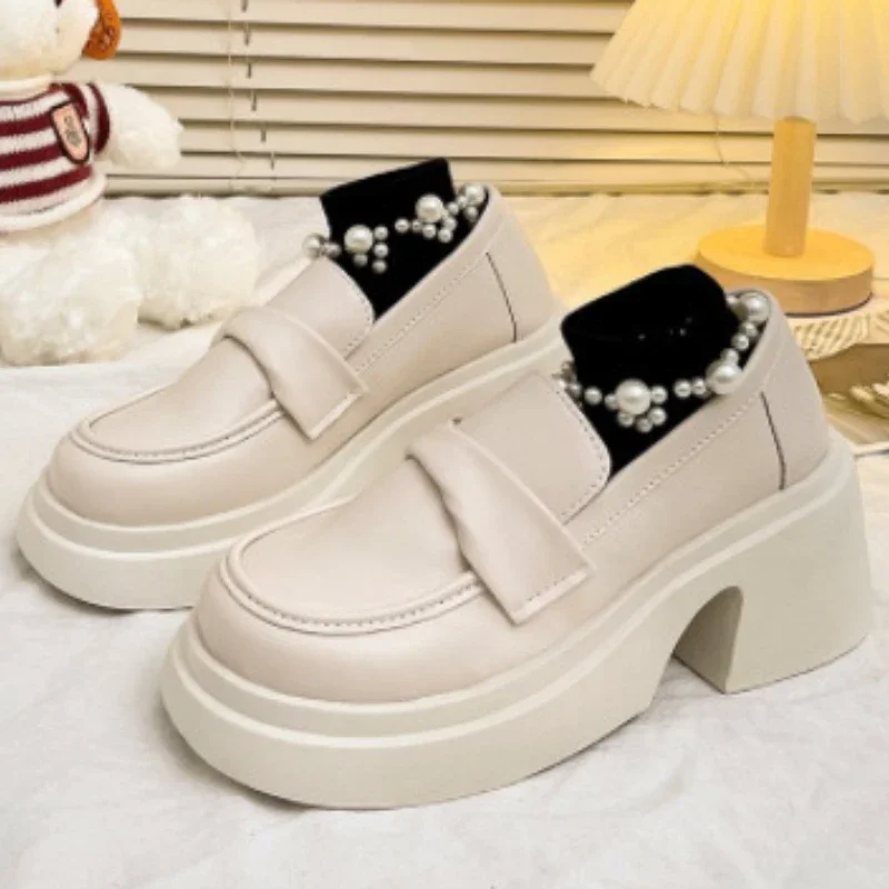2026 New Women's Leather Shoes Fashion Thick Sole Women's High Heels Retro English Style Loafers Designer Women Mary Jane Shoes
2026 New Women's Leather Shoes Fashion Thick Sole Women's High Heels Retro English Style Loafers Designer Women Mary Jane Shoes