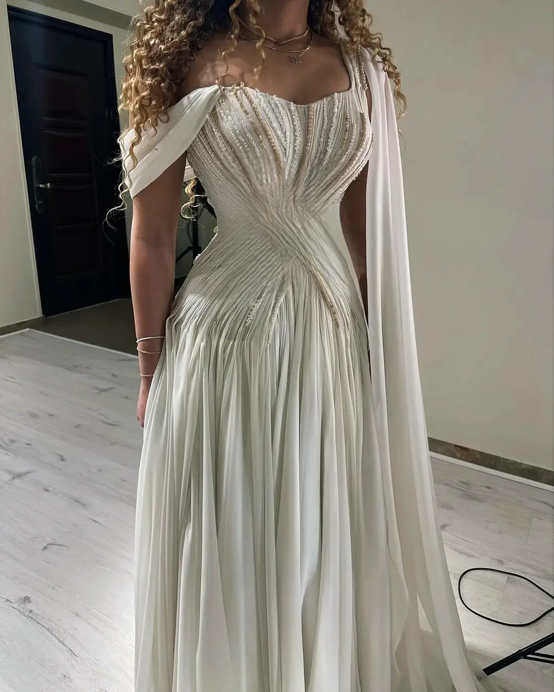 Women Pearls A-line Chiffon Evening Dresses Bespoke Occasion Gown Pastrol Unisex Jersey Retro Dubai Saudi Arabic Prom Customized
Women Pearls A-line Chiffon Evening Dresses Bespoke Occasion Gown Pastrol Unisex Jersey Retro Dubai Saudi Arabic Prom Customized