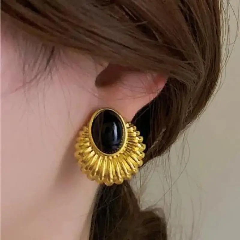 925 Silver Needle Korean Fashion Black Earrings For Women Metal Earings Jewelry 2026 Trending Women's Gold Color Earrings M3
925 Silver Needle Korean Fashion Black Earrings For Women Metal Earings Jewelry 2026 Trending Women's Gold Color Earrings M3