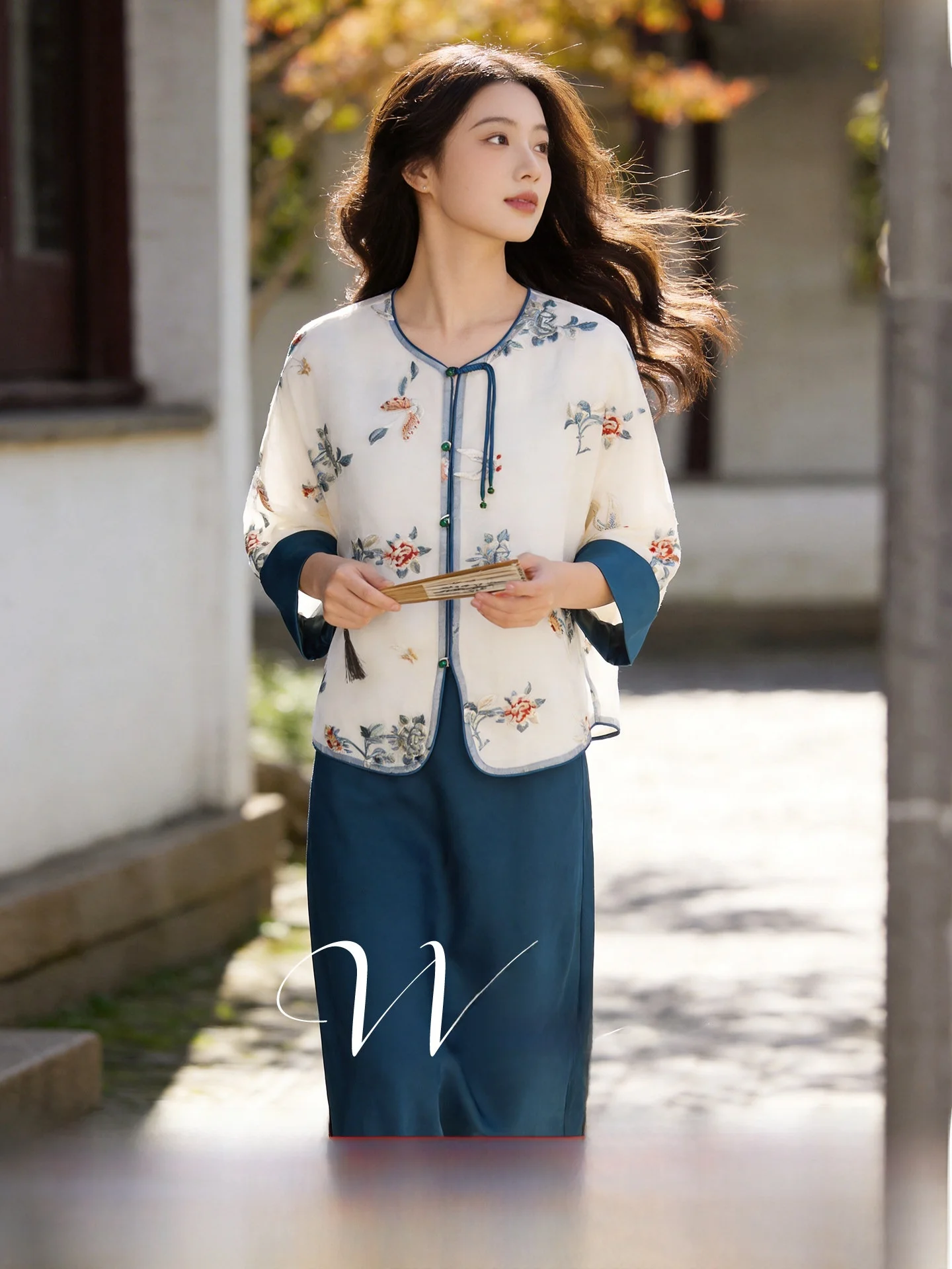 Wuji Home Summer 2026 New Long Sleeve National Style Top And Halter Dress Set Fashionable plus Size Polyester Fiber Commute S...
Wuji Home Summer 2026 New Long Sleeve National Style Top And Halter Dress Set Fashionable plus Size Polyester Fiber Commute S...