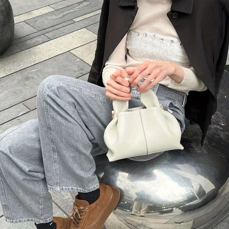 Women's Fashion Dumpling Cloud Top-Handle Bag - Solid Color PU Leather Shoulder Crossbody Handbag with Polyester Lining, Buckle
Women's Fashion Dumpling Cloud Top-Handle Bag - Solid Color PU Leather Shoulder Crossbody Handbag with Polyester Lining, Buckle