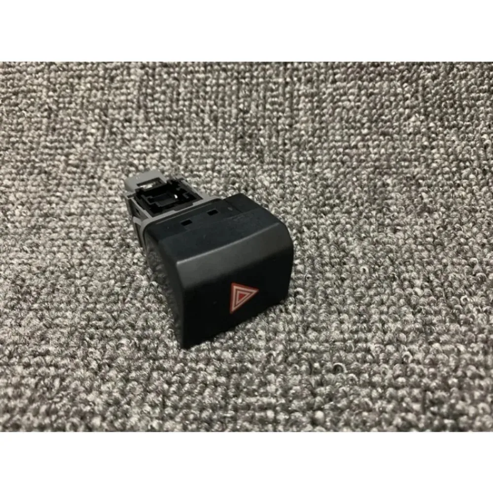 For Toyota Corolla Levin 2014–2015-2016 Hazard Light Switch Emergency Switch Hazard Light Button
For Toyota Corolla Levin 2014–2015-2016 Hazard Light Switch Emergency Switch Hazard Light Button