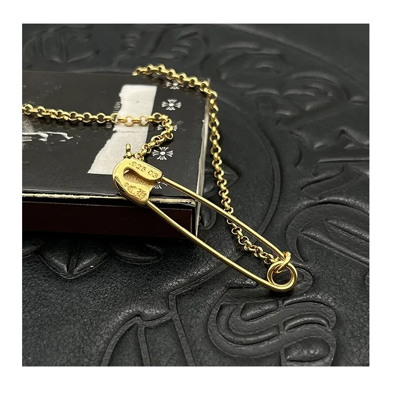 Accessories Thai Silver-plated Back-shaped Buckle Pin Necklace Pin Collarbone Chain High-end Autumn and Winter Accessories Jewel
Accessories Thai Silver-plated Back-shaped Buckle Pin Necklace Pin Collarbone Chain High-end Autumn and Winter Accessories Jewel