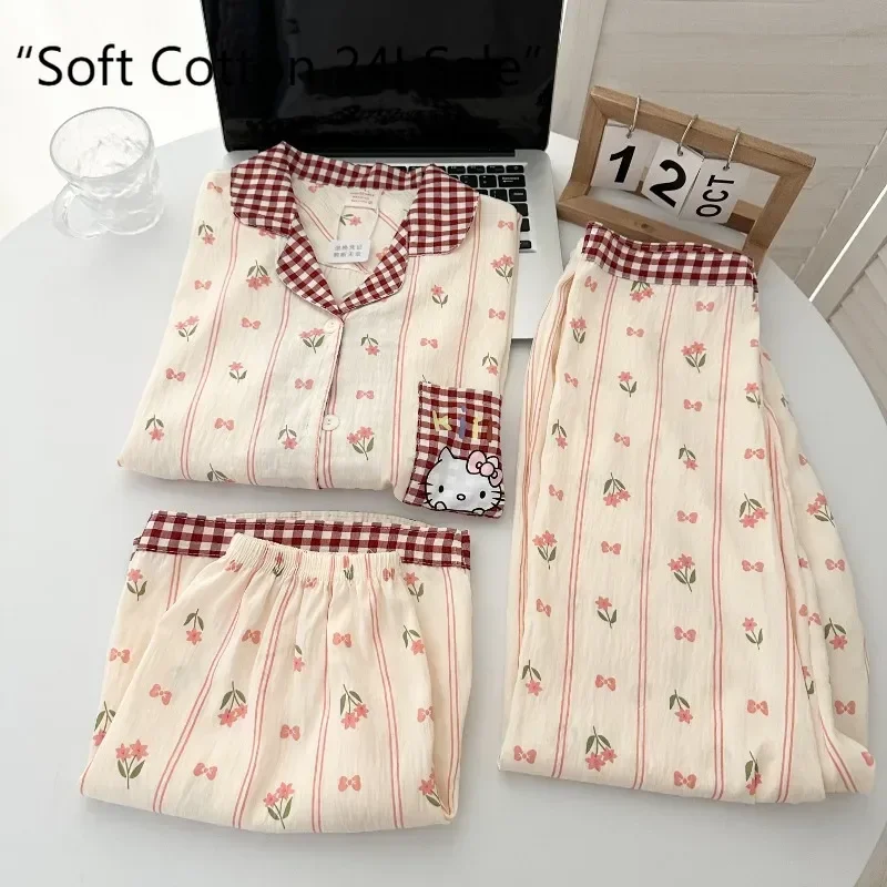 New Hello Kitty pajamas cartoon cotton short-sleeved short Sanrio three-piece women's loungewear cute Hello Kitty suit
New Hello Kitty pajamas cartoon cotton short-sleeved short Sanrio three-piece women's loungewear cute Hello Kitty suit