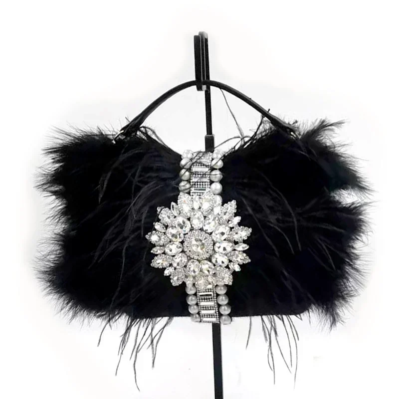 Luxury Women Fluffy Ostrich Hairy Evening Bag Winter Party White Clutch Bag Crystal Pearl Beading Chain Handbag Birthday Gift
Luxury Women Fluffy Ostrich Hairy Evening Bag Winter Party White Clutch Bag Crystal Pearl Beading Chain Handbag Birthday Gift