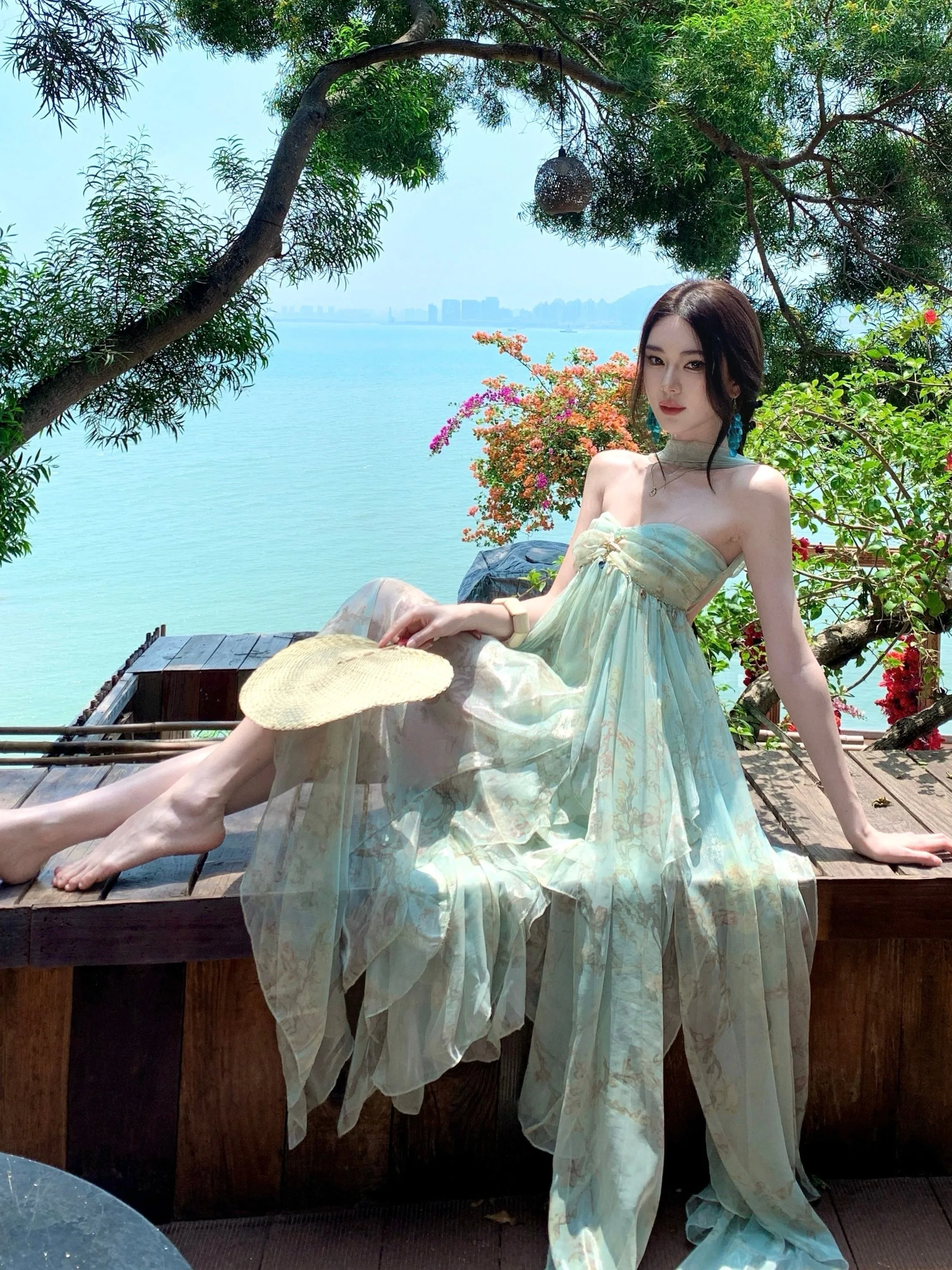 Summer Vacation Style Print Halter Neck Midi Dress Women's Summer Chiffon Asymmetrical Sleeveless Long Dress Elegant Casual
Summer Vacation Style Print Halter Neck Midi Dress Women's Summer Chiffon Asymmetrical Sleeveless Long Dress Elegant Casual