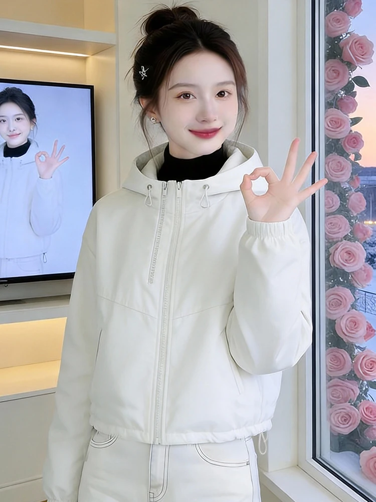 Модная повседневная женская куртка на молнии для весны 2026 года, теплая, с прямым подолом, для активного отдыха и поездок на работу
Модная повседневная женская куртка на молнии для весны 2026 года, теплая, с прямым подолом, для активного отдыха и поездок на работу