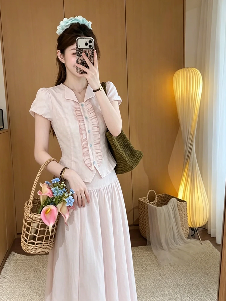 Summer Fashion High Waist Maxi Skirt And Short Sleeve Shirt Two Piece Set for Women Cute Windy Style Bubble Sleeve Printed Dress
Summer Fashion High Waist Maxi Skirt And Short Sleeve Shirt Two Piece Set for Women Cute Windy Style Bubble Sleeve Printed Dress