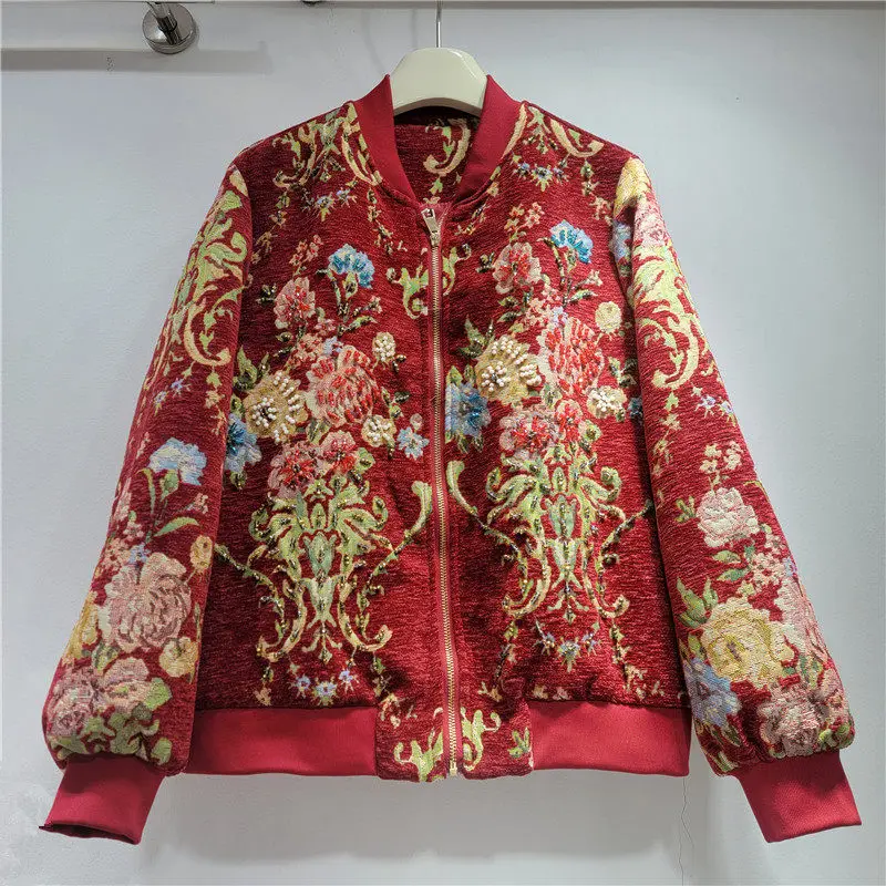 Осенняя женская модная винтажная жаккардовая вышивка красная бейсбольная куртка с воротником-стойкой и длинными рукавами куртка-бомбер женская уличная одежда
Осенняя женская модная винтажная жаккардовая вышивка красная бейсбольная куртка с воротником-стойкой и длинными рукавами куртка-бомбер женская уличная одежда