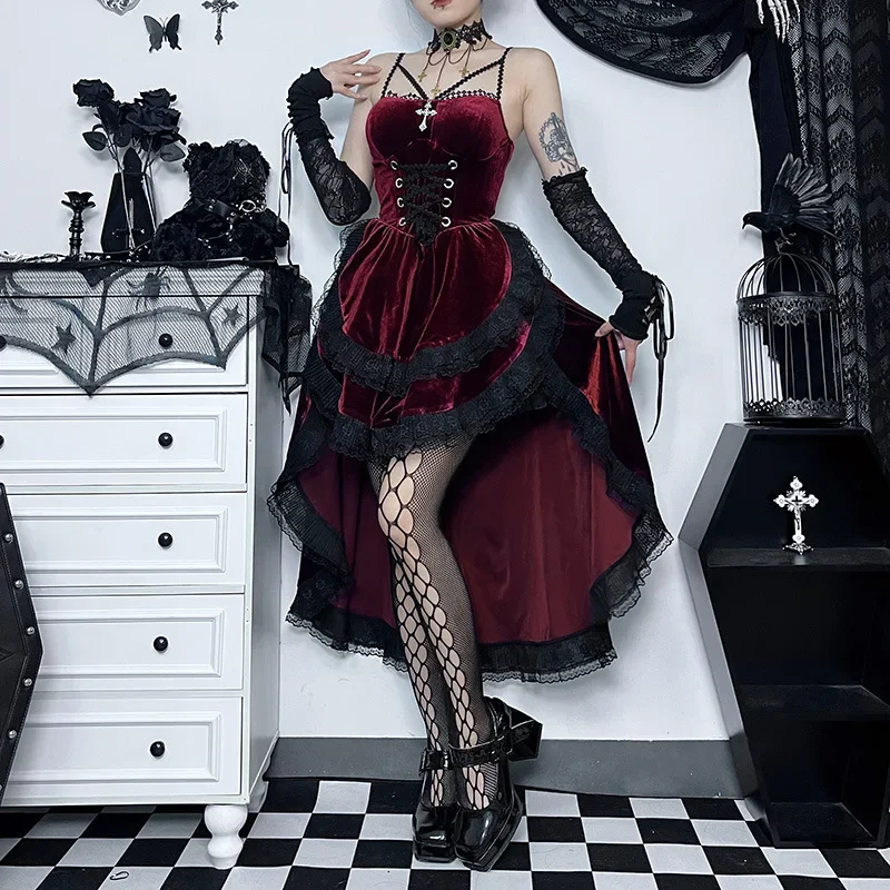 Cut Swallow Tail Lace Strap Dress Tail Corset Bustier Women Dark Gothic Vampire Costume Halloween Outfit Evening Dress
Cut Swallow Tail Lace Strap Dress Tail Corset Bustier Women Dark Gothic Vampire Costume Halloween Outfit Evening Dress