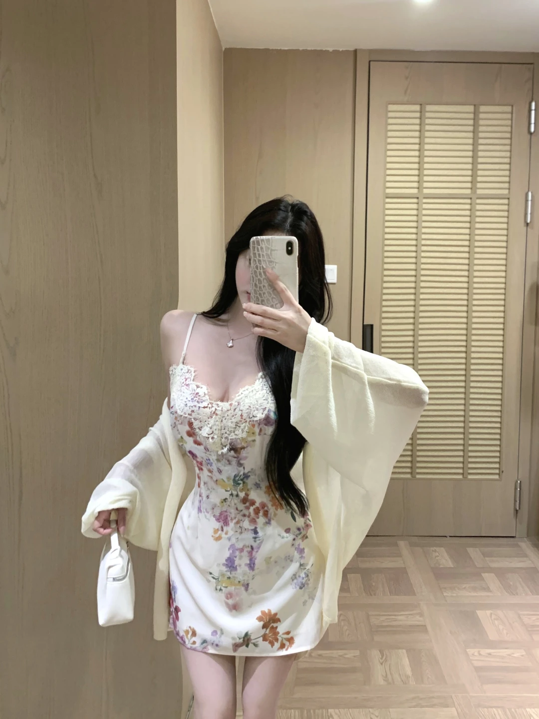 Kumikumi Pure Desire Knitted Set Women's Summer Sexy Strap Dress Long Sleeve Loose Fit Two-Piece Suit Floral Patterned Cardigan
Kumikumi Pure Desire Knitted Set Women's Summer Sexy Strap Dress Long Sleeve Loose Fit Two-Piece Suit Floral Patterned Cardigan