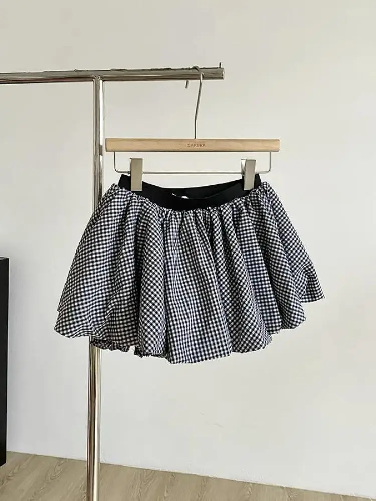 Korean Women Black White Plaid Versatile Holiday Pleated Mini Skirt Summer Blue High Waisted Sexy Club Short Skirt Preppy Style
Korean Women Black White Plaid Versatile Holiday Pleated Mini Skirt Summer Blue High Waisted Sexy Club Short Skirt Preppy Style