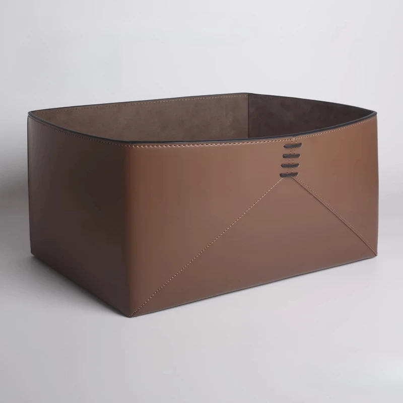Minimalist Storage Box, Saddle Leather Organizer Basket, Entryway Caddy, Creative Home Decor Accent for Living Room - Chic
Minimalist Storage Box, Saddle Leather Organizer Basket, Entryway Caddy, Creative Home Decor Accent for Living Room - Chic