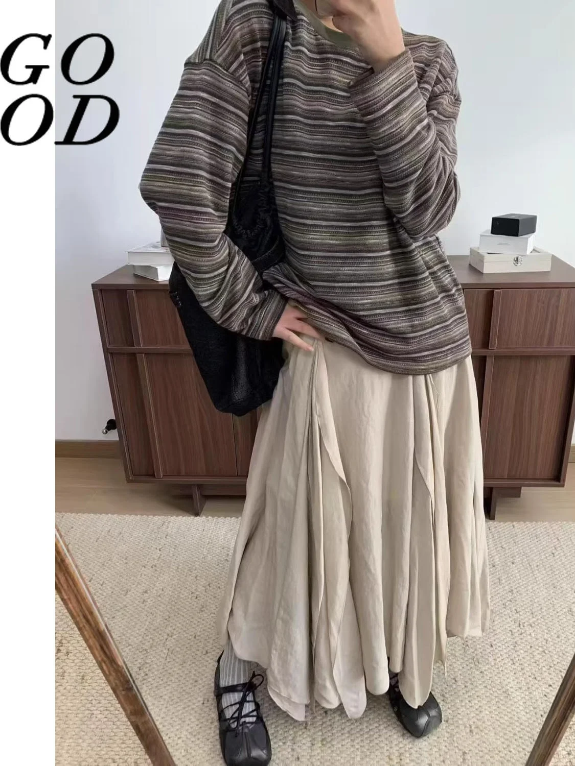 Elegant Long A-Line Skirt Women's Autumn Winter New Style Drifting Irregular Texture Large A-Piece Soft Midi Skirt
Elegant Long A-Line Skirt Women's Autumn Winter New Style Drifting Irregular Texture Large A-Piece Soft Midi Skirt