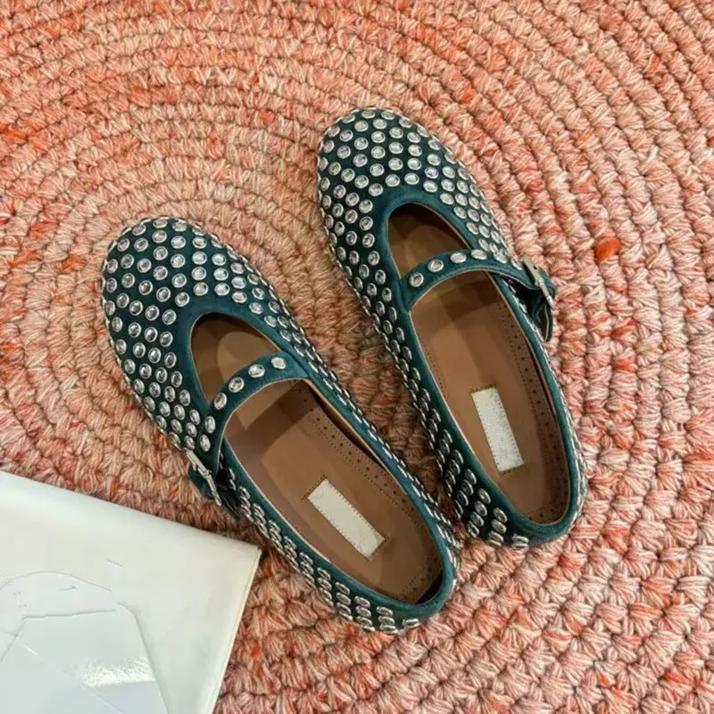French Rivet Water Diamond Hollow Flat Bottom Mary Jane Ballet Shoes with One Button and French Fairy Single Shoes
French Rivet Water Diamond Hollow Flat Bottom Mary Jane Ballet Shoes with One Button and French Fairy Single Shoes