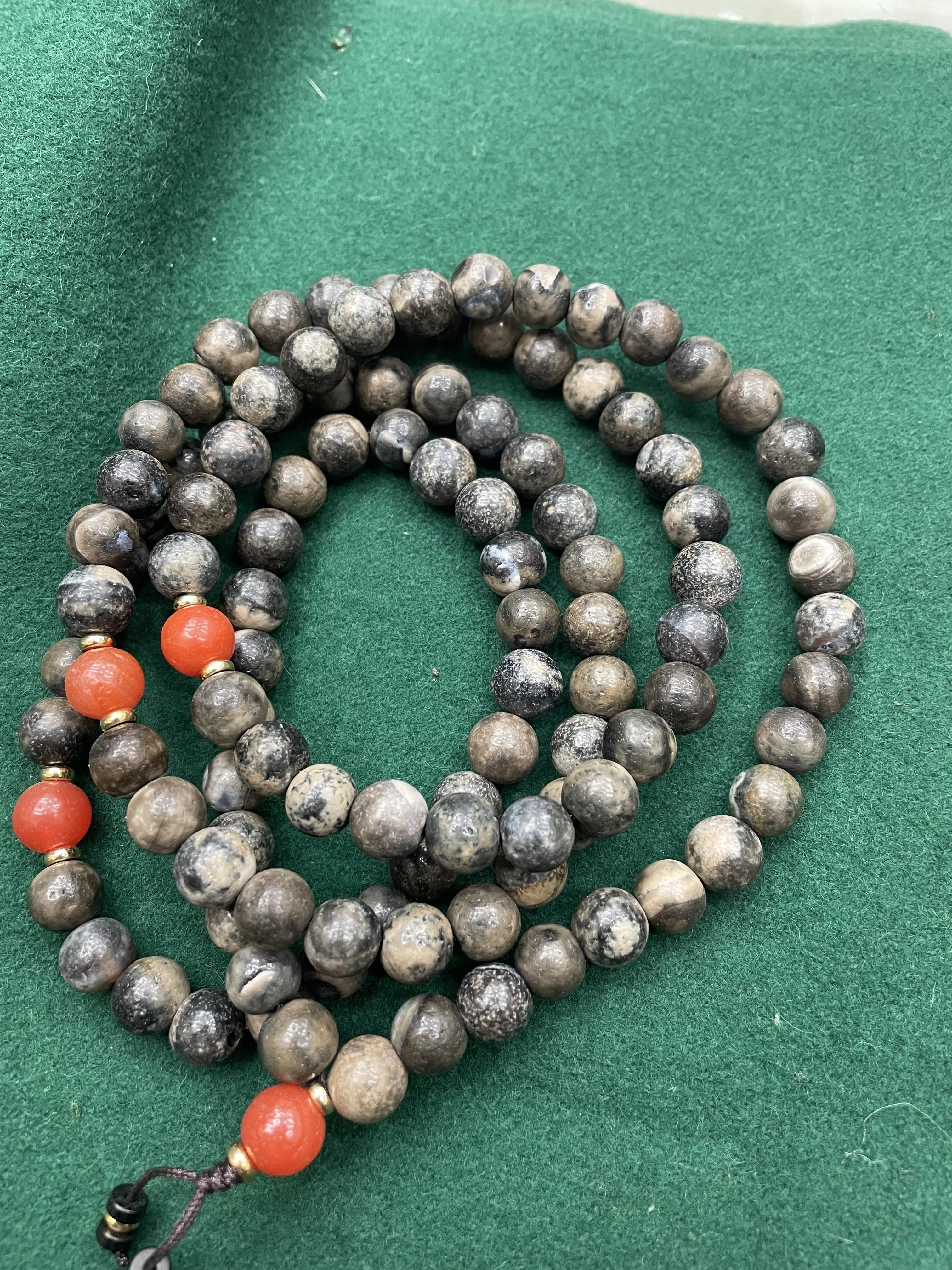 Unique Magic Power Energy Tibetan Old Agate Gray Skin dZi Bead Amulet 108 Prayer Necklace StrandTalisman RT
Unique Magic Power Energy Tibetan Old Agate Gray Skin dZi Bead Amulet 108 Prayer Necklace StrandTalisman RT