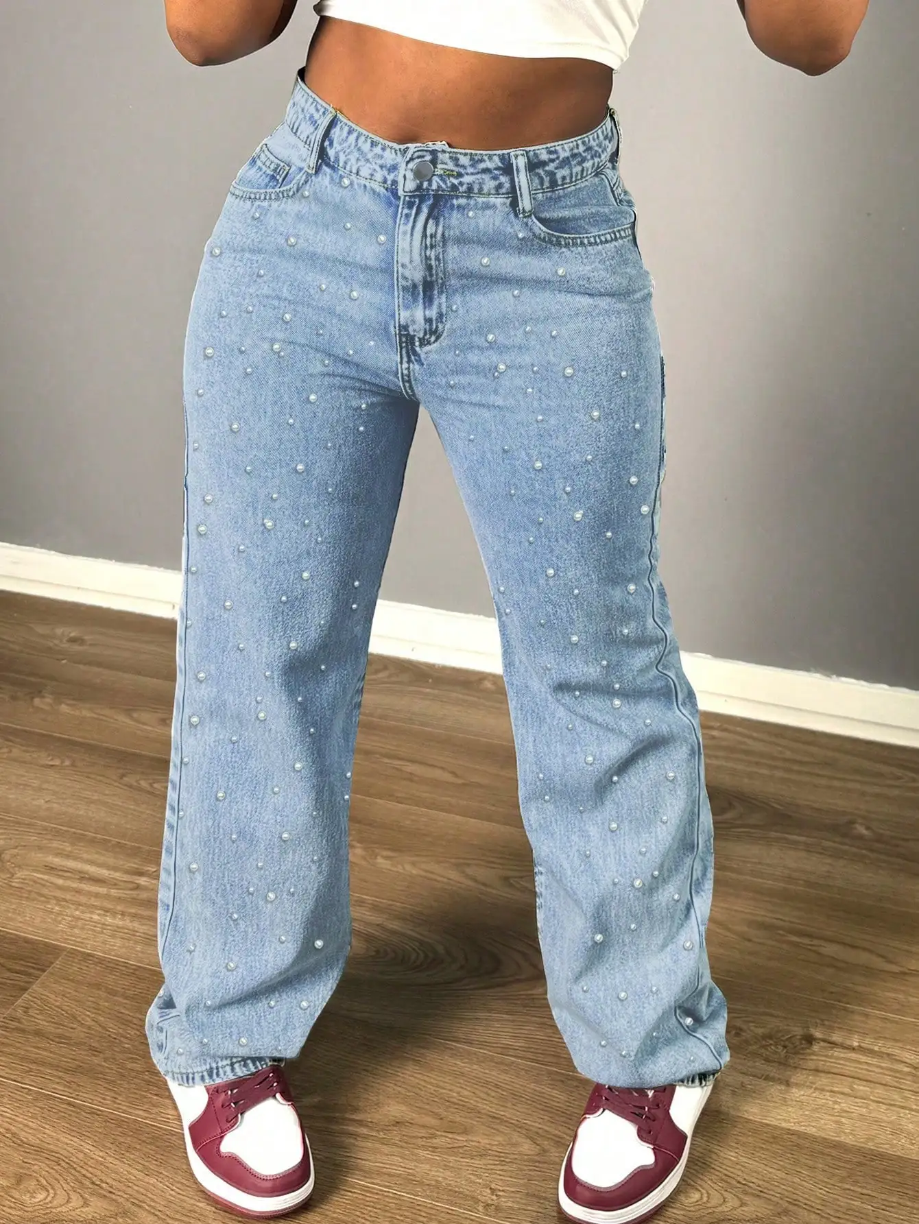 Женские джинсы с высокой талией, украшенные жемчугом, прямого кроя, для повседневной носки
Женские джинсы с высокой талией, украшенные жемчугом, прямого кроя, для повседневной носки