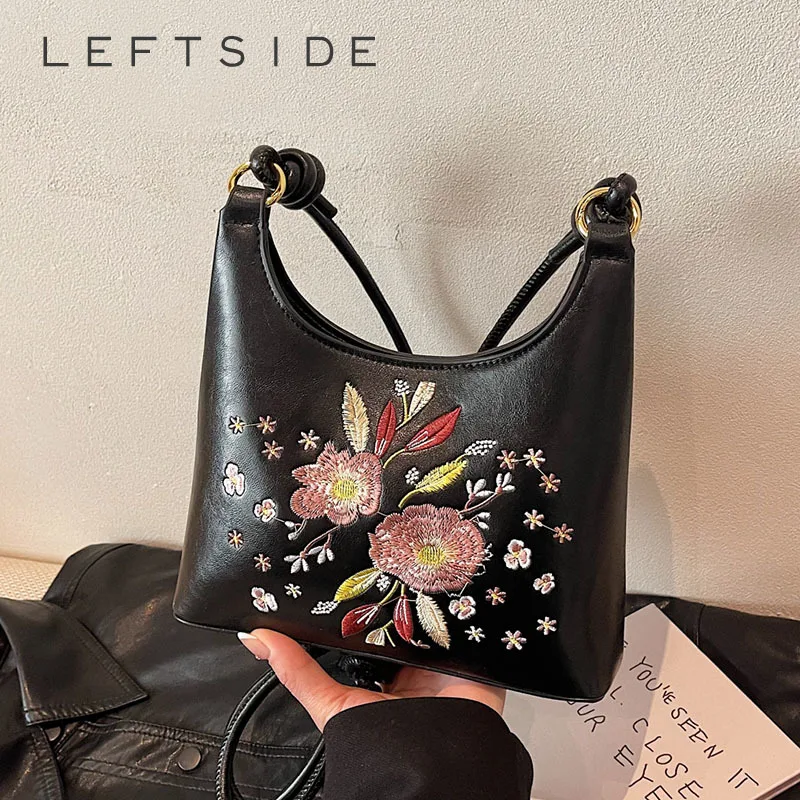 LEFTSIDE Chinese Style Small Embroidery PU Leather Shoulder Bags for Women 2025 Luxury Handbags Evening Party Crossbody Bag
LEFTSIDE Chinese Style Small Embroidery PU Leather Shoulder Bags for Women 2025 Luxury Handbags Evening Party Crossbody Bag