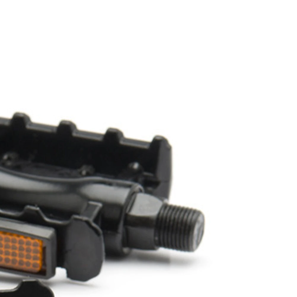 1 Pair Durable Aluminum Alloy Mountain Bike Pedal Anti Slip Spikes Reflective Stripe Road Fixed Gear Bicycle Accessory Black
1 Pair Durable Aluminum Alloy Mountain Bike Pedal Anti Slip Spikes Reflective Stripe Road Fixed Gear Bicycle Accessory Black