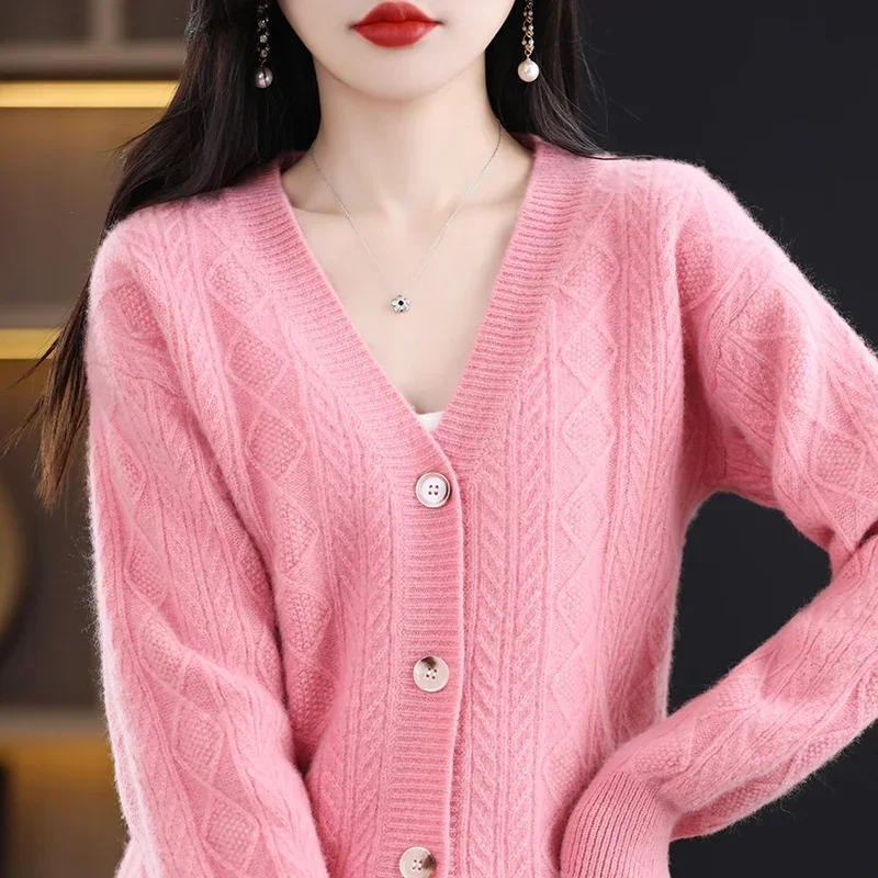 2023 Autumn Winter New Women's 100% Wool Knit Cardigan Sweater Fashion Solid Color Female Loose Large Size Warm Knitwear Classic
2023 Autumn Winter New Women's 100% Wool Knit Cardigan Sweater Fashion Solid Color Female Loose Large Size Warm Knitwear Classic
