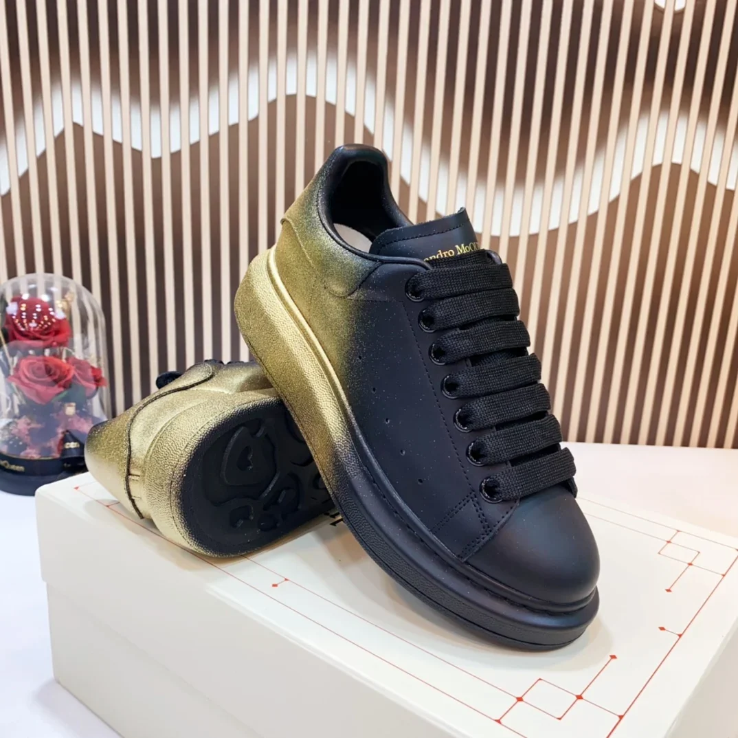 Top Hight Quality Mens Casual Sneakers Real Leather Womens Brand Designer Tennis Shoes Classic Fashion Design running shoes
Top Hight Quality Mens Casual Sneakers Real Leather Womens Brand Designer Tennis Shoes Classic Fashion Design running shoes