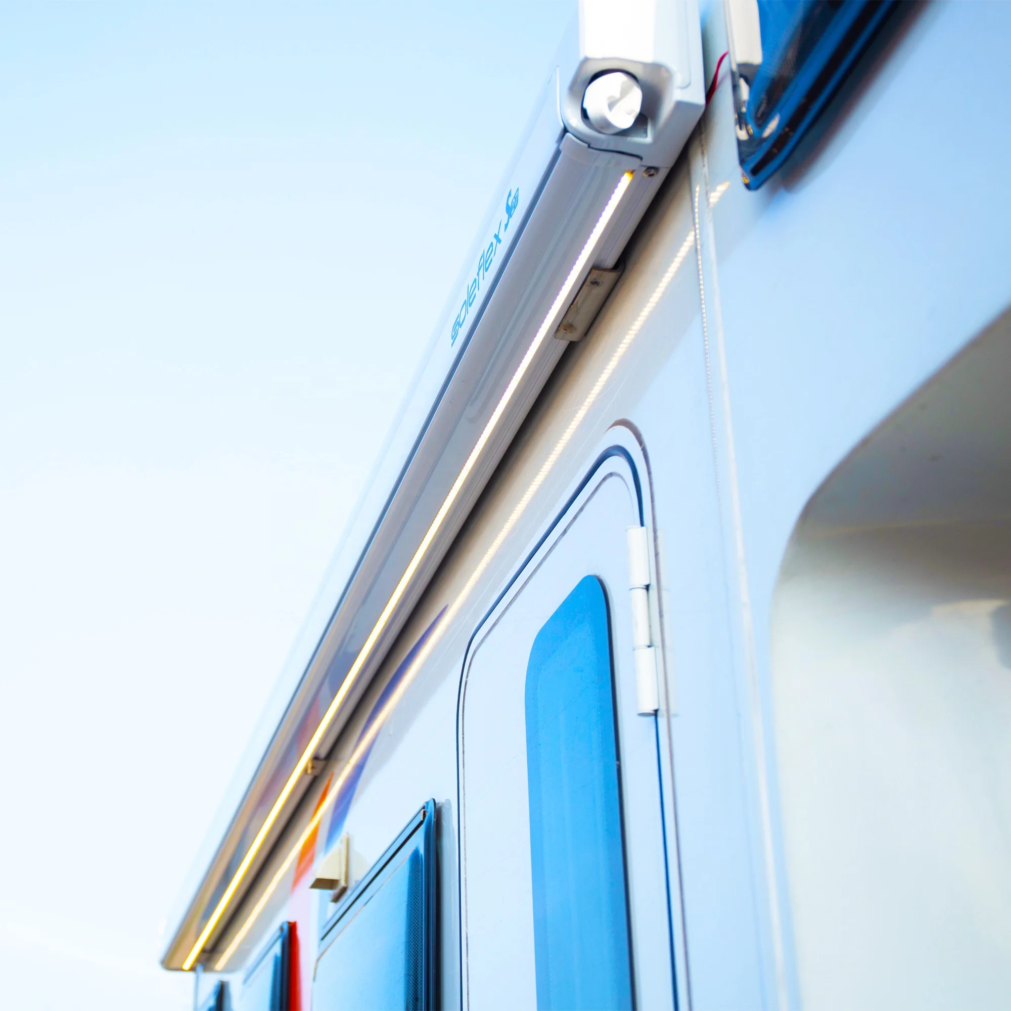 S27 LED Type Side Mounted Retractable RV Awning Exterior Accessories for RVs,Custom Size
S27 LED Type Side Mounted Retractable RV Awning Exterior Accessories for RVs,Custom Size