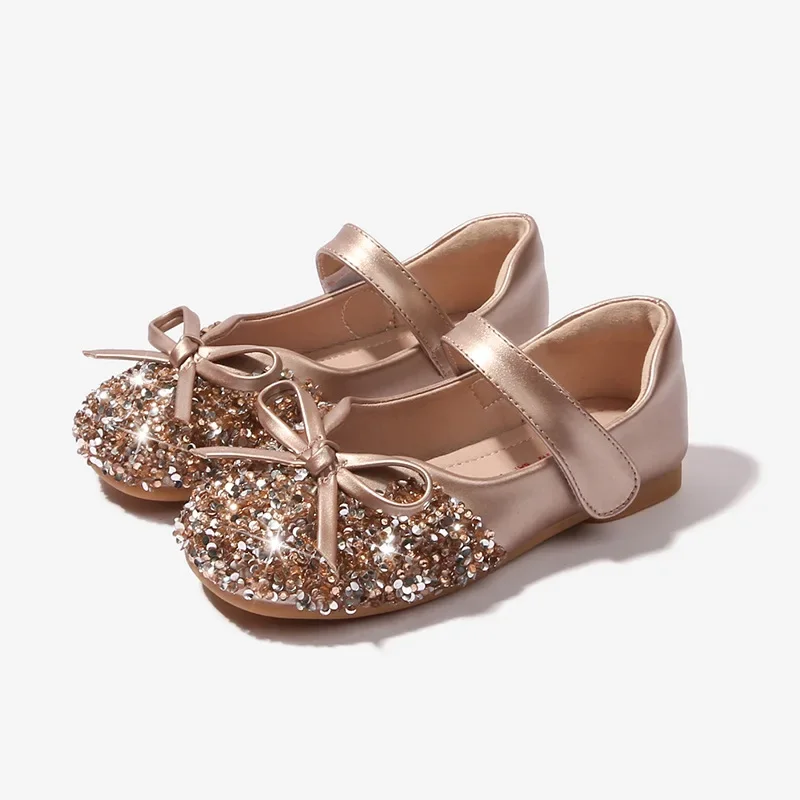 Bowknot Princess Crystal Shoes 2025 New Girls Single Shoes Shiny Rhinestones Shoes Flat Sole Performance Elegant Party Shoe
Bowknot Princess Crystal Shoes 2025 New Girls Single Shoes Shiny Rhinestones Shoes Flat Sole Performance Elegant Party Shoe