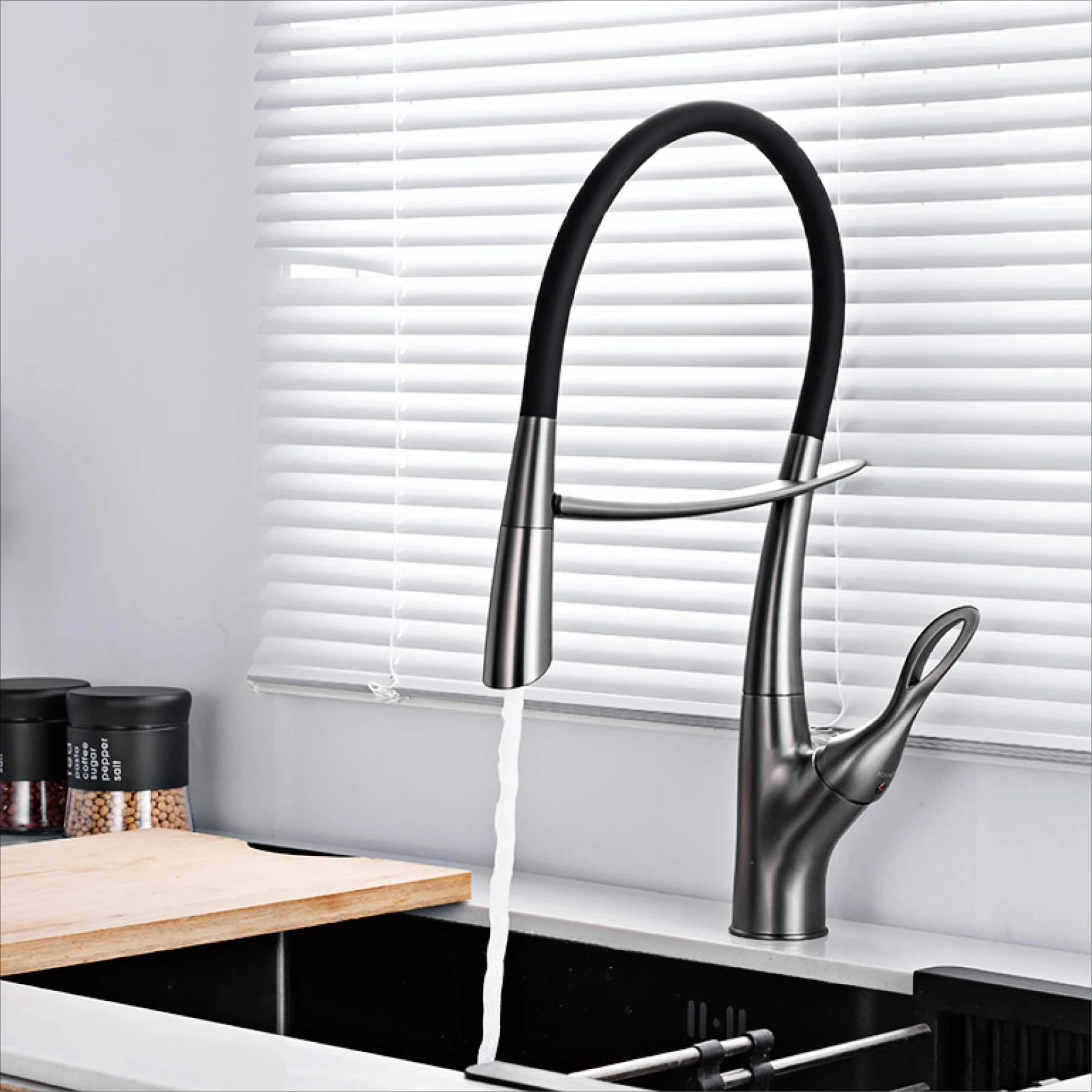 Modern luxury black brass kitchen faucet Pull-Out magnetic suction design Single handle hot & cold water 2 function sink Mixer
Modern luxury black brass kitchen faucet Pull-Out magnetic suction design Single handle hot & cold water 2 function sink Mixer