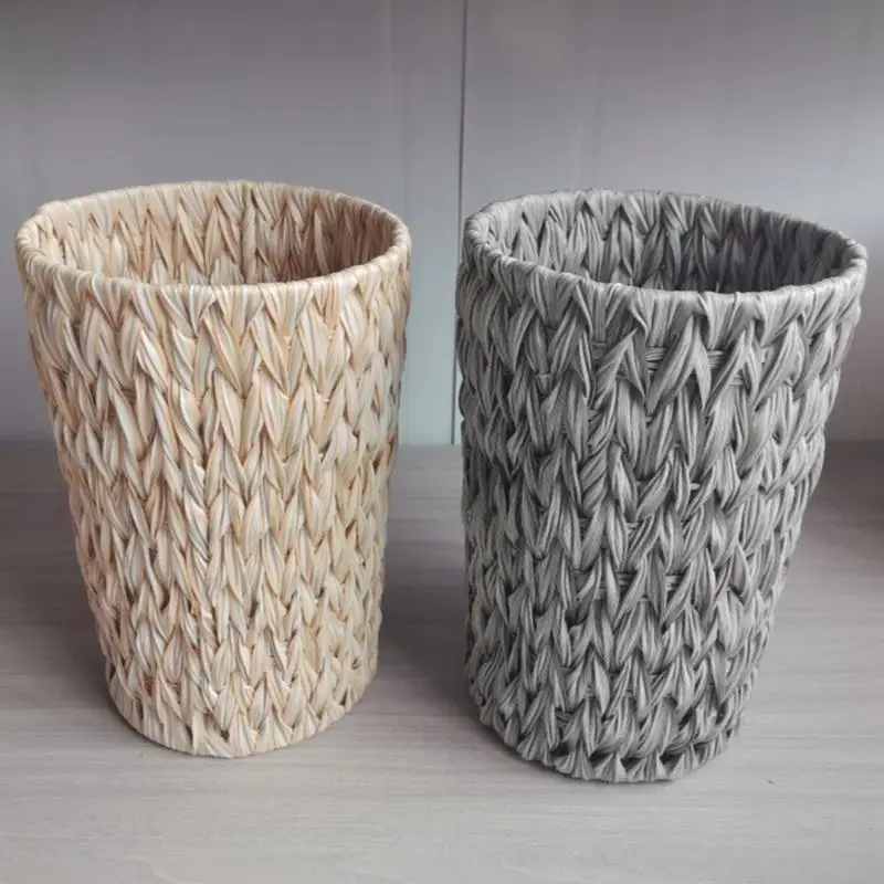 Large Capacity Rattan Waste Bin Handwoven Trash Can With Iron Frame For Kitchen Living Room Office Children Toy Storage 87HA
Large Capacity Rattan Waste Bin Handwoven Trash Can With Iron Frame For Kitchen Living Room Office Children Toy Storage 87HA