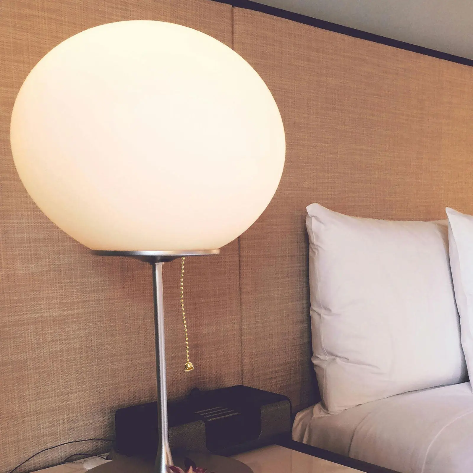 Комплект из 2-х черных металлических патронов E26 с вытяжным шнуром для напольных и настольных ламп, для спальни, гостиной, прихожей
Комплект из 2-х черных металлических патронов E26 с вытяжным шнуром для напольных и настольных ламп, для спальни, гостиной, прихожей