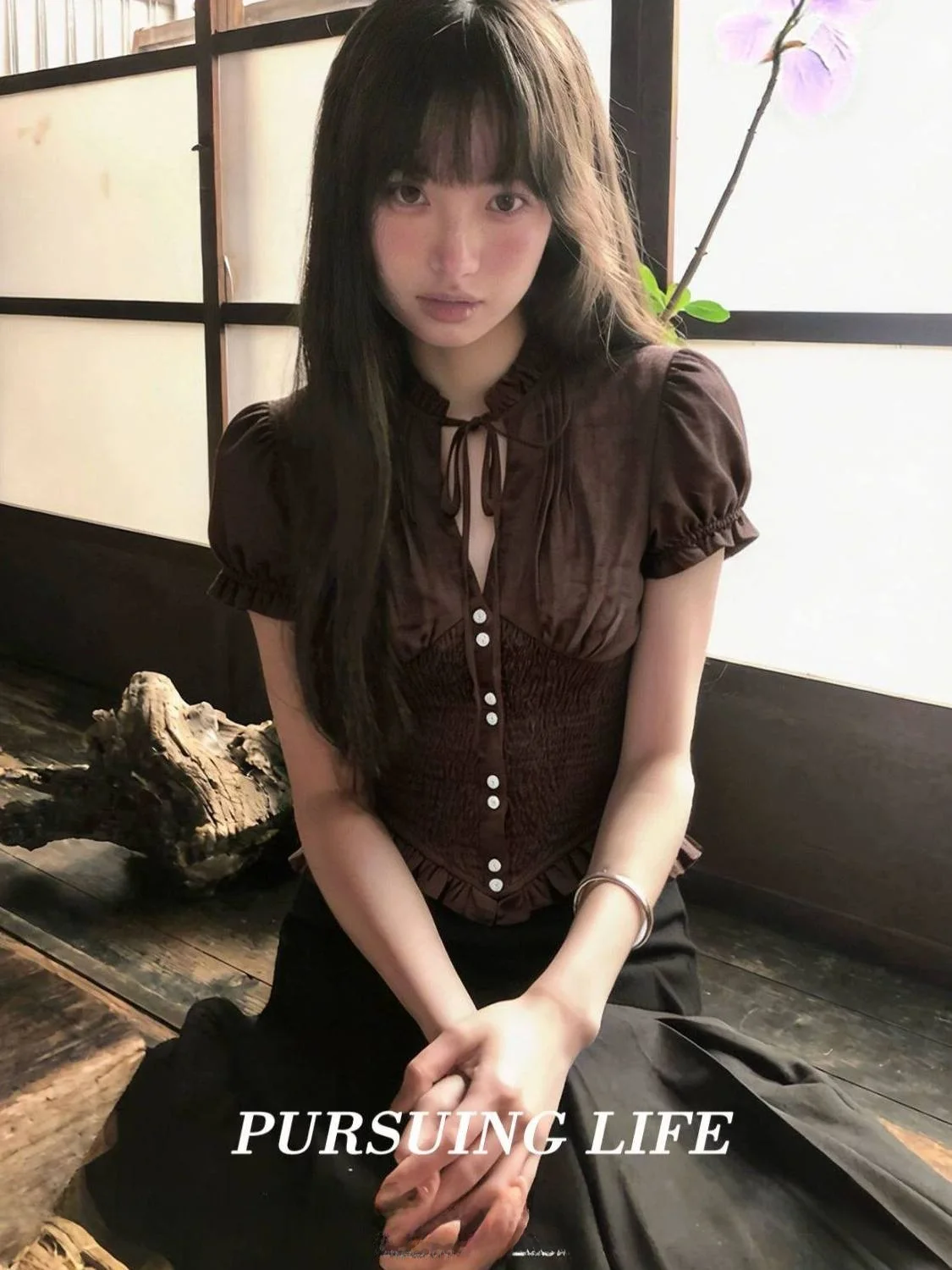 Retro V-Neck Short Bubble Sleeve Shirt Women Summer Fashion Slimming Chic Top Knot Casual Style Chinese Production
Retro V-Neck Short Bubble Sleeve Shirt Women Summer Fashion Slimming Chic Top Knot Casual Style Chinese Production