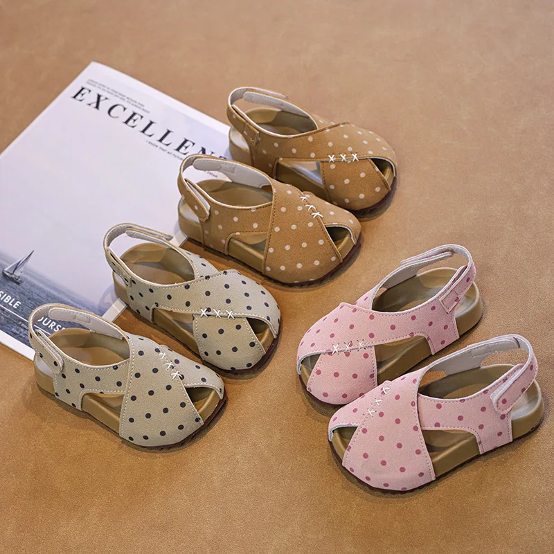 Girls Polka Dot Sandals Summer Soft-soled Beach Shoes Kids Sandals Children's Princess Shoes
Girls Polka Dot Sandals Summer Soft-soled Beach Shoes Kids Sandals Children's Princess Shoes