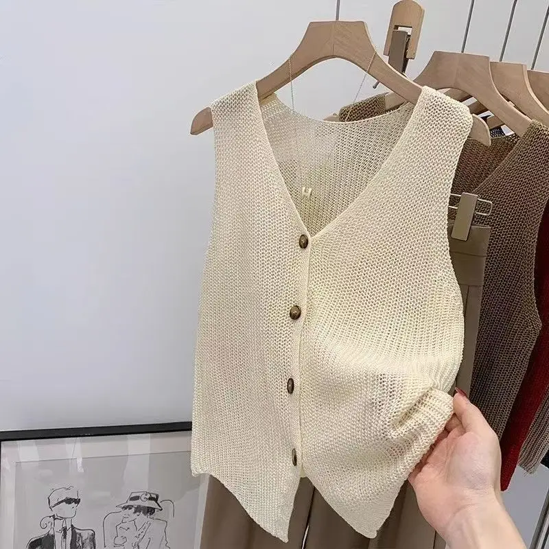 Xiaoxiangfeng Knitted Hollow Vest Women'S 2026 Summer New Unique Sleeveless Outerwear Top
Xiaoxiangfeng Knitted Hollow Vest Women'S 2026 Summer New Unique Sleeveless Outerwear Top