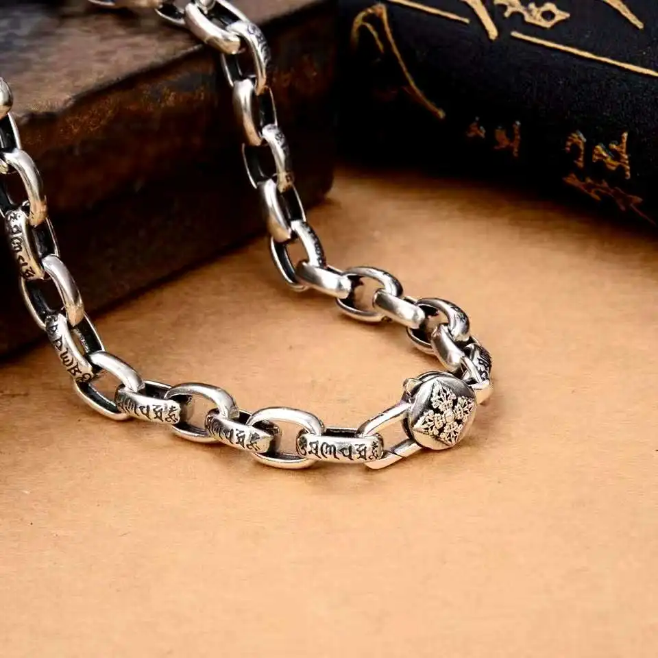 Men's Tibetan Buddhist Vajra Dorje Pendant Necklace with Six Syllable Mantra Ethnic Bold Retro Spiritual Jewelry Accessory
Men's Tibetan Buddhist Vajra Dorje Pendant Necklace with Six Syllable Mantra Ethnic Bold Retro Spiritual Jewelry Accessory