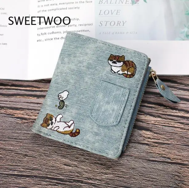 Cute Cat Embroidered Fabric Bifold Wallet, Small Zippered Coin Purse
Cute Cat Embroidered Fabric Bifold Wallet, Small Zippered Coin Purse