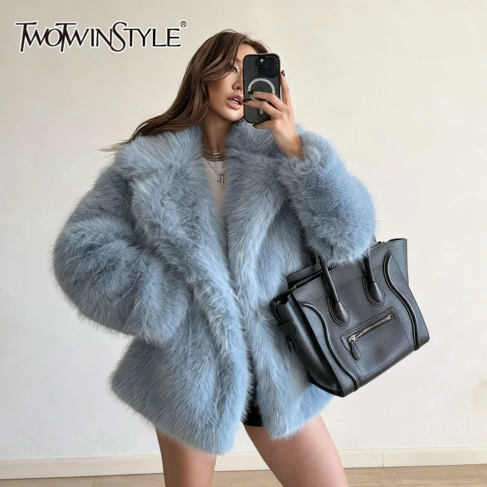TWOTWINSTYLE Solid Temperament Fashion Coats for Women Lapel Long Sleeve Autumn Basics Imitation Fur Coat Female Clothing Trendy
TWOTWINSTYLE Solid Temperament Fashion Coats for Women Lapel Long Sleeve Autumn Basics Imitation Fur Coat Female Clothing Trendy