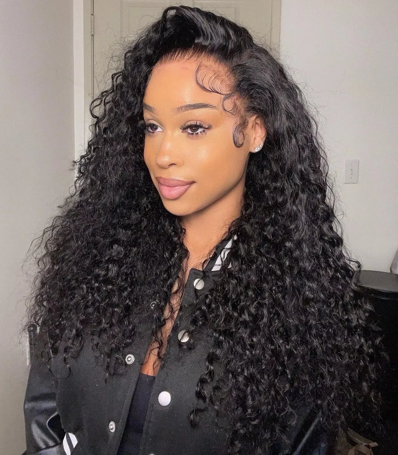 Deep Wave Lace Front Wigs Human Hair Transparent 220%Density 13x4 Pre Plcked Frontal Wigs For Women 1B Natural Color Curly Wig
Deep Wave Lace Front Wigs Human Hair Transparent 220%Density 13x4 Pre Plcked Frontal Wigs For Women 1B Natural Color Curly Wig