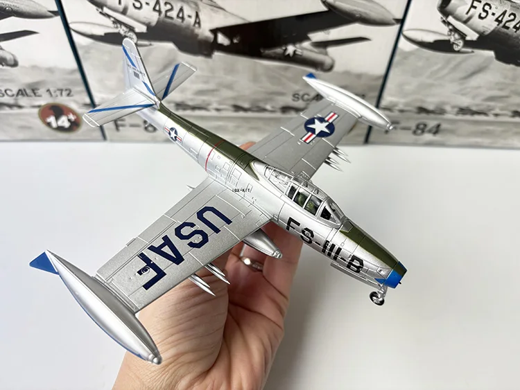 1/72 Scale U.S. F-84 Thunderjet Jet Fighter Bomber F84 Aircraft Diecast Finished Military Plane Model Collection Ornament Gift
1/72 Scale U.S. F-84 Thunderjet Jet Fighter Bomber F84 Aircraft Diecast Finished Military Plane Model Collection Ornament Gift