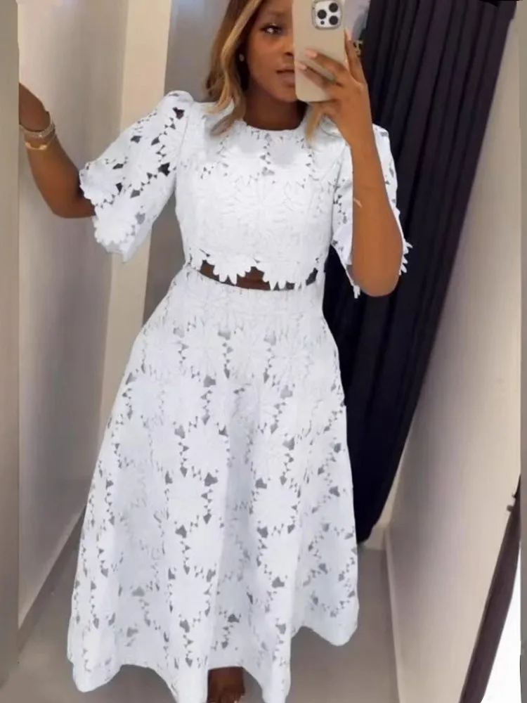 African Dresses For Women Two Piece Set Crop Tops And Skirt Suit Clothing Dashiki Party Traditional Robe Ankara Outfits Kaftan 
African Dresses For Women Two Piece Set Crop Tops And Skirt Suit Clothing Dashiki Party Traditional Robe Ankara Outfits Kaftan