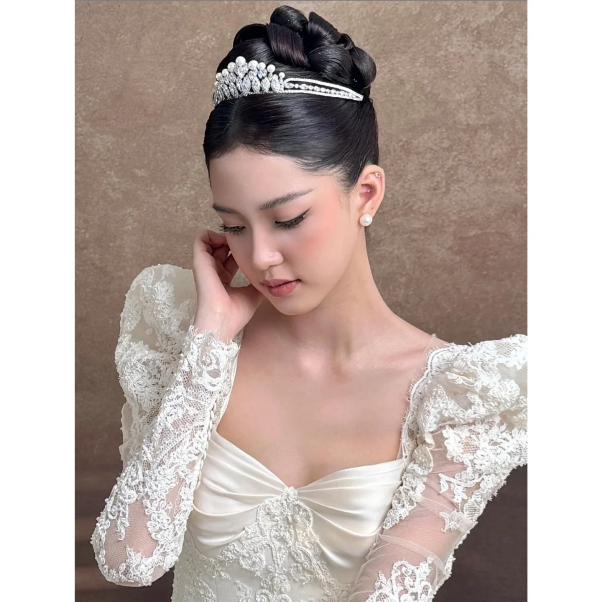 Kisswhite Bridal Green Collection Customized Long Sleeves Simple Classic Satin Wedding Dresses
Kisswhite Bridal Green Collection Customized Long Sleeves Simple Classic Satin Wedding Dresses