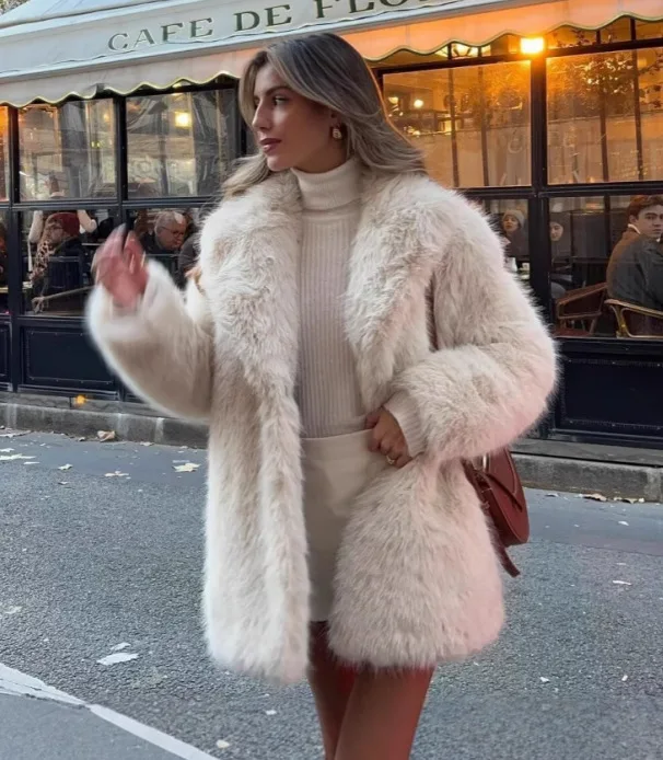 Зимняя женская куртка из эко-меха RAISE: черная плюшевая норковая шуба для женщин, элегантное короткое пальто из искусственного меха, пушистая верхняя одежда для женщин
Зимняя женская куртка из эко-меха RAISE: черная плюшевая норковая шуба для женщин, элегантное короткое пальто из искусственного меха, пушистая верхняя одежда для женщин