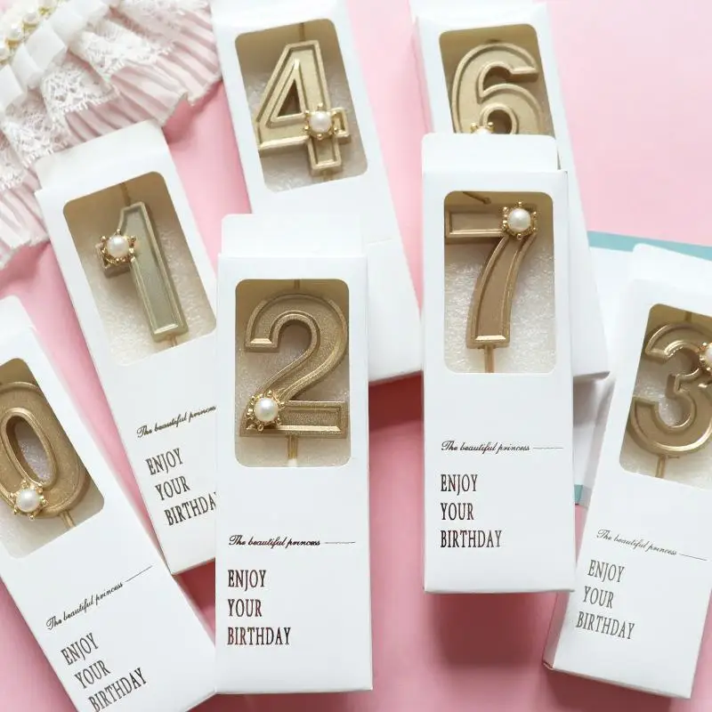 【Happy-Day】Gold 3D Number Cake Candles Suitable For Birthday Party Decoration Birthday Decoration Cake Decorating Tools
【Happy-Day】Gold 3D Number Cake Candles Suitable For Birthday Party Decoration Birthday Decoration Cake Decorating Tools